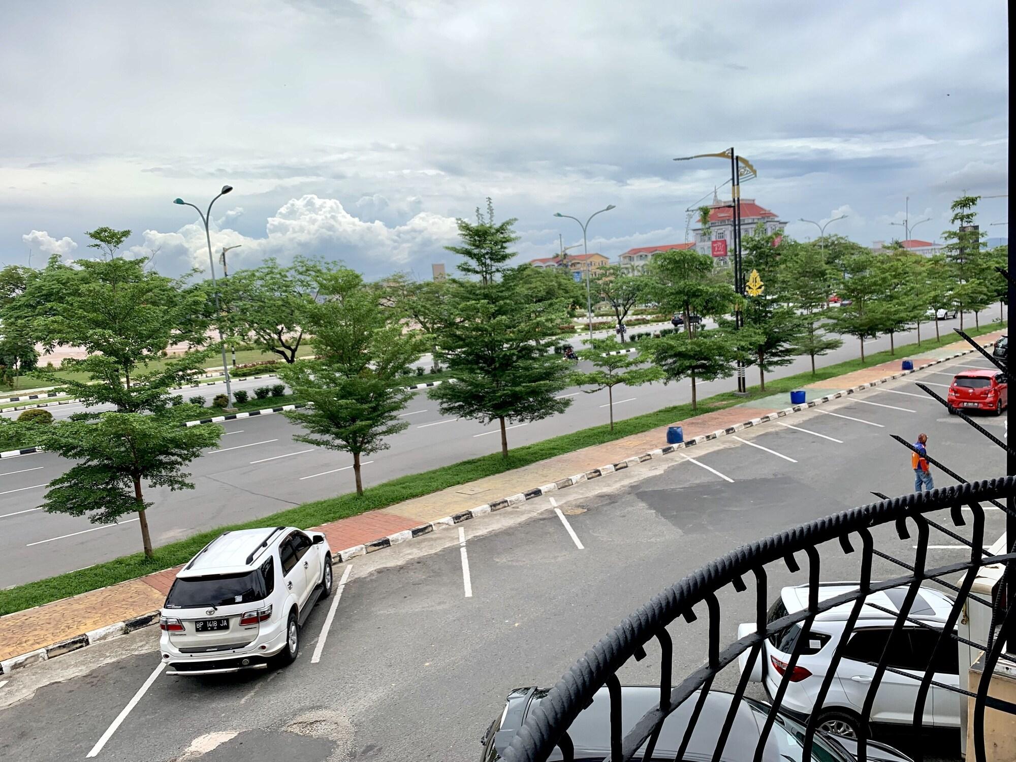 Sky View Hotel Managed By Os Batam Exterior foto